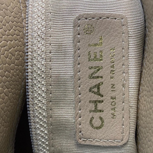 Authentic Chanel mini Boston bag - Picture 8 of 8